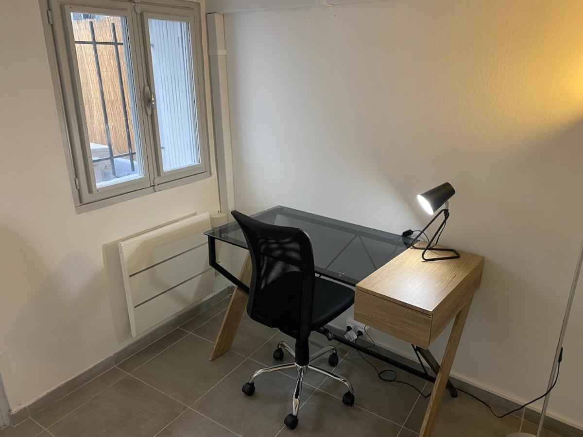 Superbe Appartement Climatise Avec Patio มงต์เปอลิเยร์ ภายนอก รูปภาพ