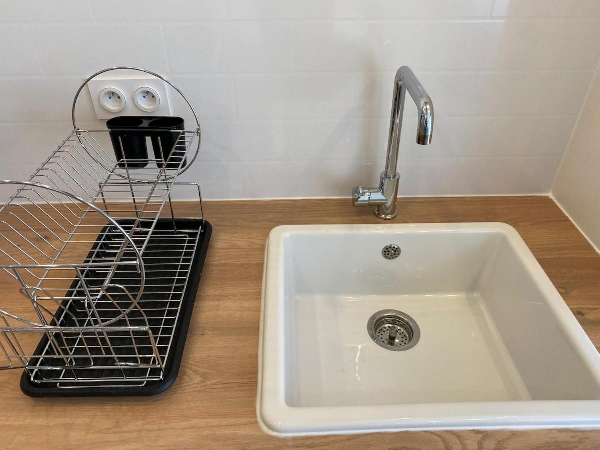 Superbe Appartement Climatise Avec Patio มงต์เปอลิเยร์ ภายนอก รูปภาพ