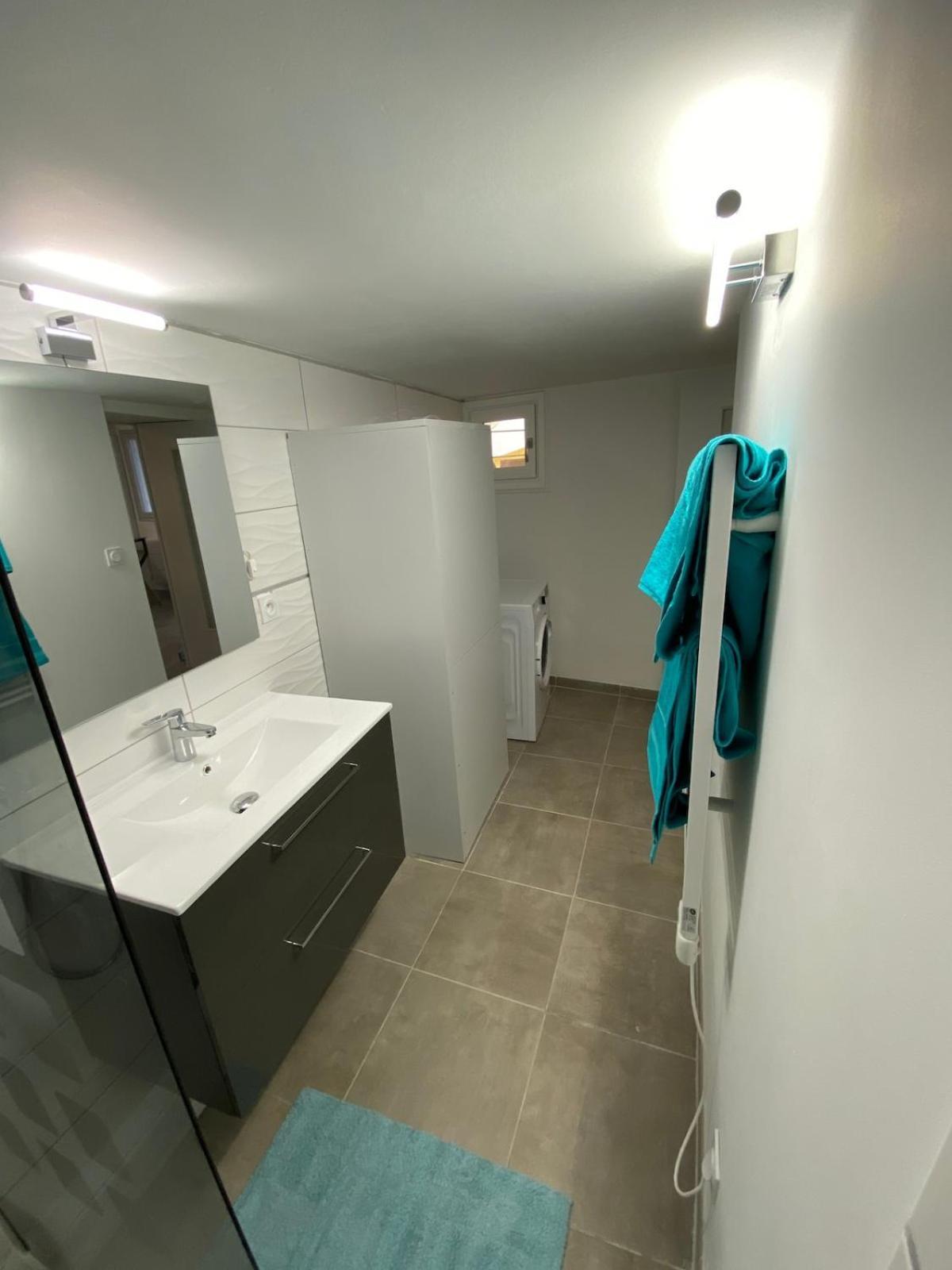Superbe Appartement Climatise Avec Patio มงต์เปอลิเยร์ ภายนอก รูปภาพ